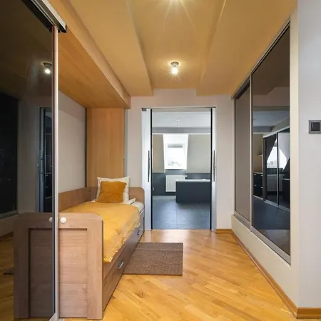 Exclusive & Stylish 3-level In Old Town - 150 M Warszawa