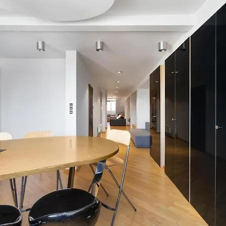Exclusive & Stylish 3-level In Old Town - 150 M Apartamento