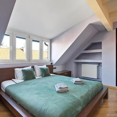 Exclusive & Stylish 3-level In Old Town - 150 M Apartamento *